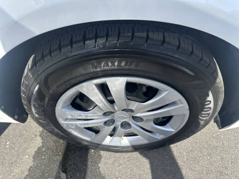 2017 Chevrolet Sonic LT Auto Fleet