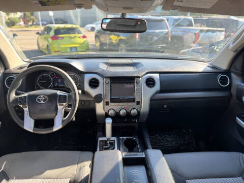 2014 Toyota Tundra SR5