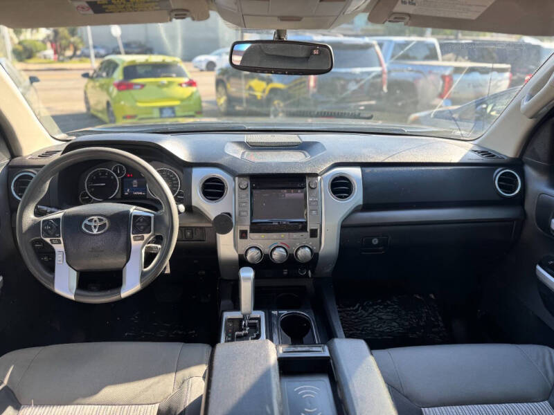 2014 Toyota Tundra SR5