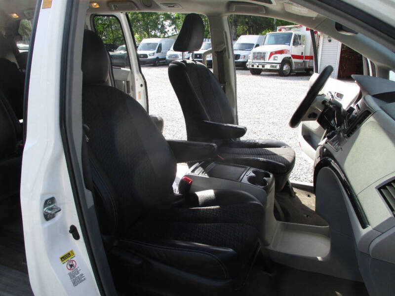 2013 Toyota Sienna SE 8-Passenger
