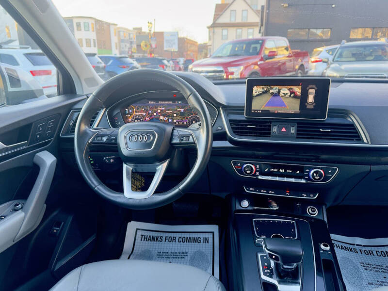 2018 Audi Q5 2.0T quattro Premium Plus