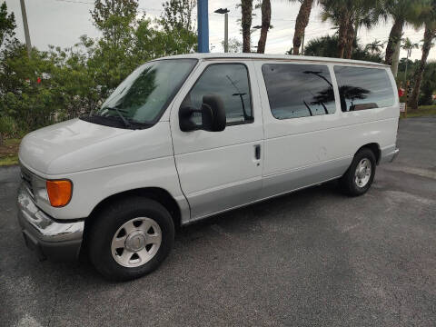 2005 Ford E-Series E-150 Chateau