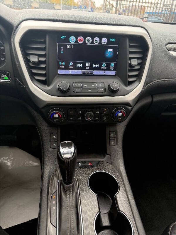 2017 GMC Acadia SLT-1