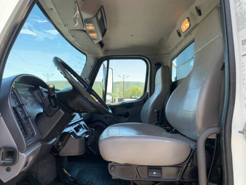 2016 Freightliner M2 106