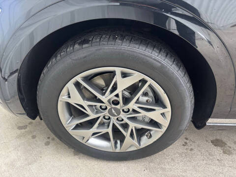 2023 Genesis GV70 2.5T Standard