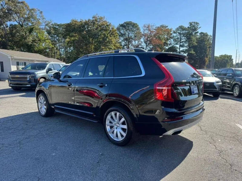 2016 Volvo XC90 T6 Momentum