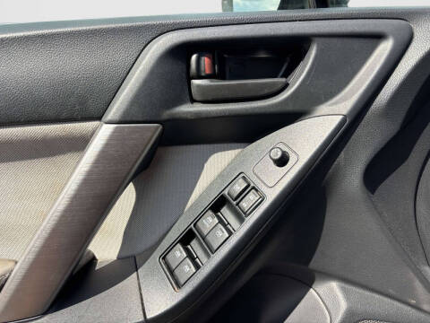 2016 Subaru Forester 2.5i
