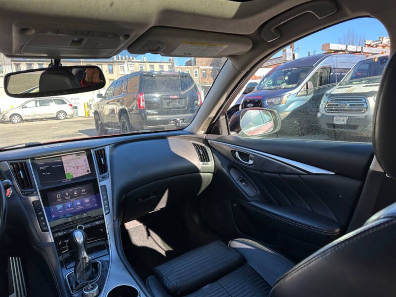 2015 Infiniti Q50 Sport