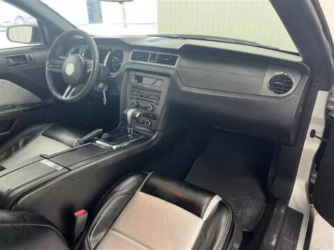 2010 Ford Mustang V6