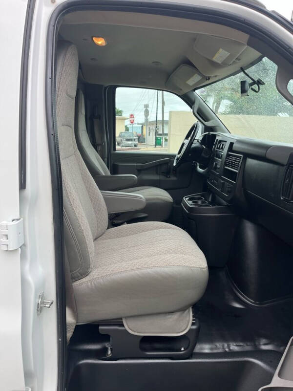 2018 Chevrolet Express 2500