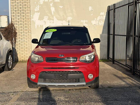 2017 Kia Soul +