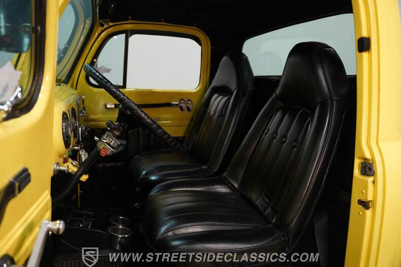 1952 Ford F-100