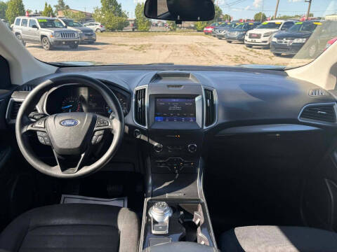 2020 Ford Edge SE
