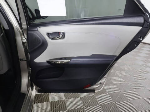 2013 Toyota Avalon XLE