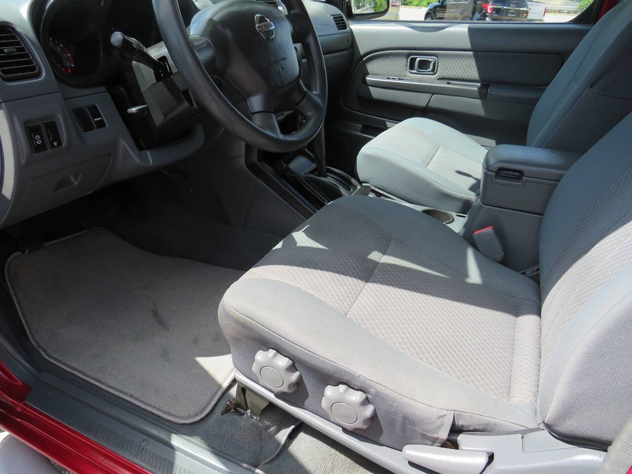 2003 Nissan Xterra for sale at Colbert's Auto Outlet in Hickory, NC