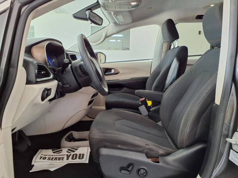 2017 Chrysler Pacifica Touring