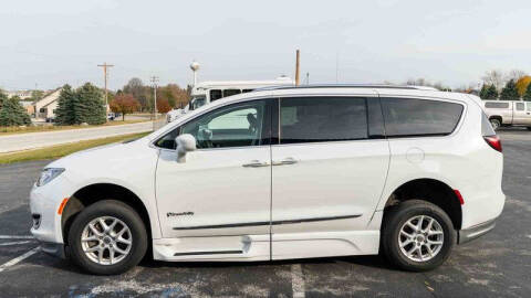 2020 Chrysler Pacifica Touring L