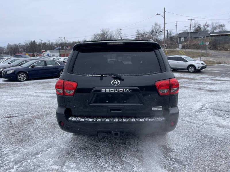 2012 Toyota Sequoia SR5