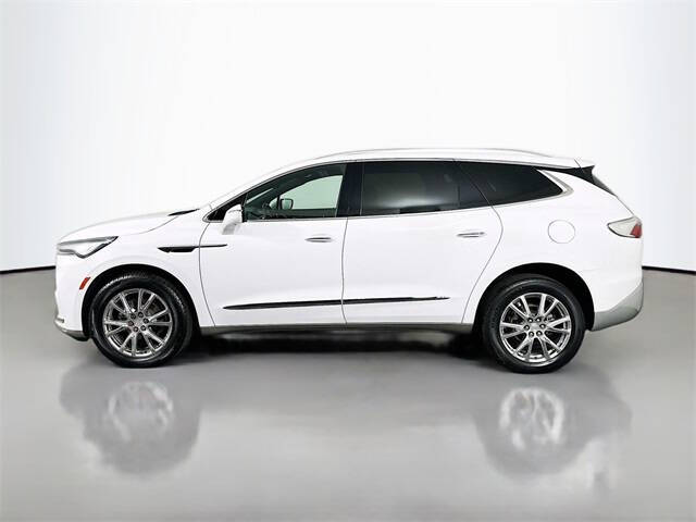 Used 2022 Buick Enclave Premium with VIN 5GAEVBKW9NJ127739 for sale in Kingsville, MD