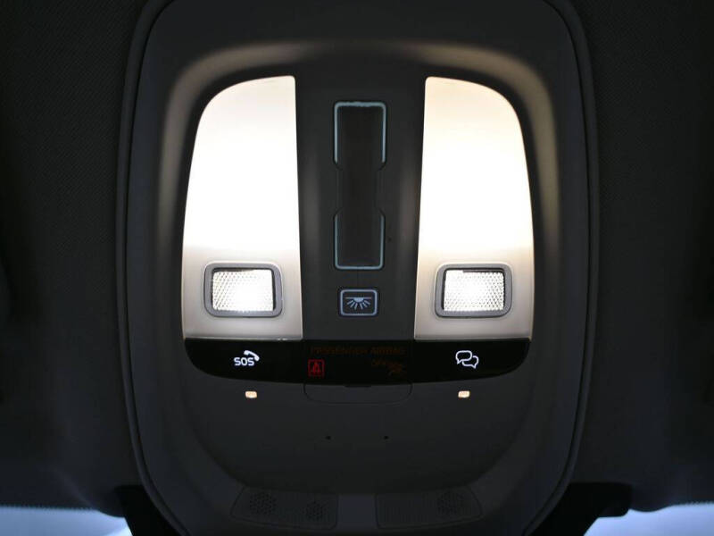 2024 Volvo XC90 B5 Plus Bright Theme