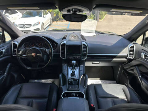 2012 Porsche Cayenne Tiptronic