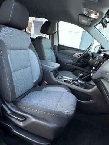 2018 Chevrolet Traverse LT Cloth