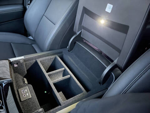 2025 Cadillac Escalade Luxury