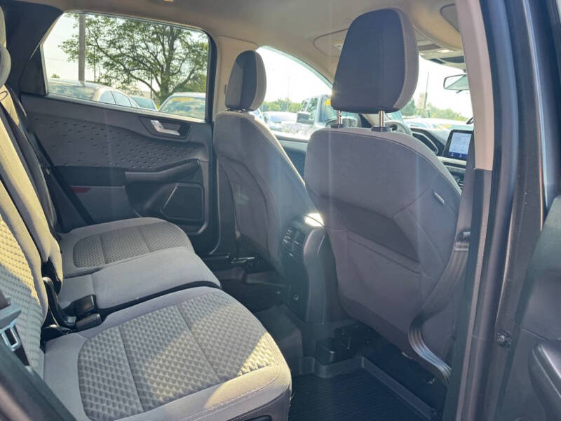 2020 Ford Escape SE