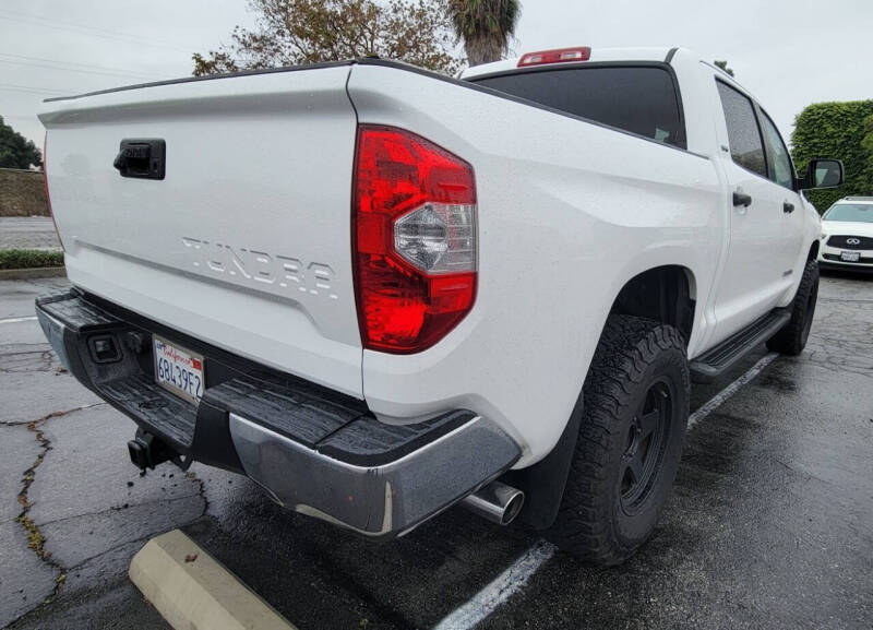2017 Toyota Tundra SR5