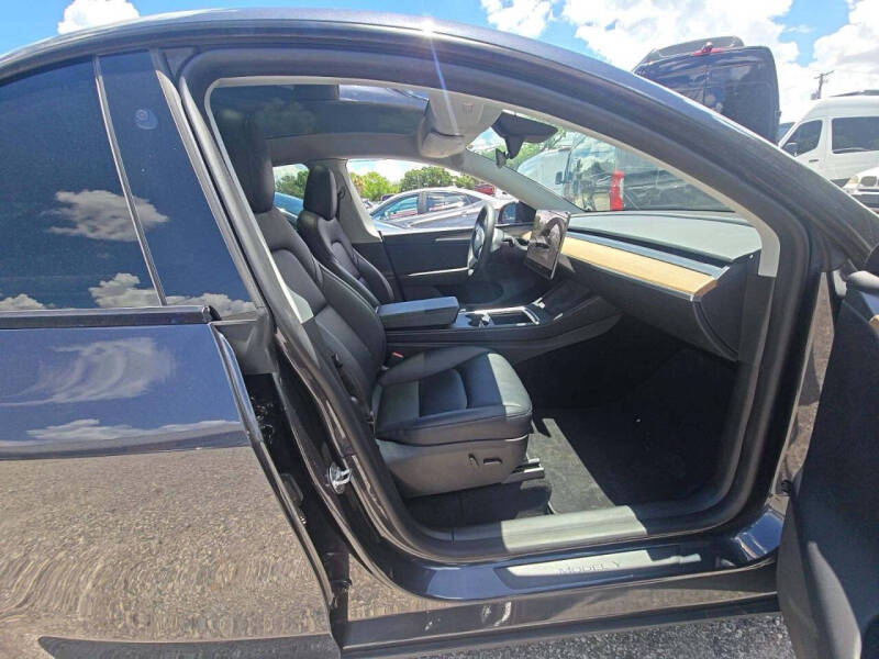 2024 Tesla Model Y Long Range