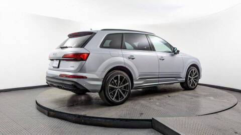 2022 Audi Q7 quattro Premium Plus 55 TFSI