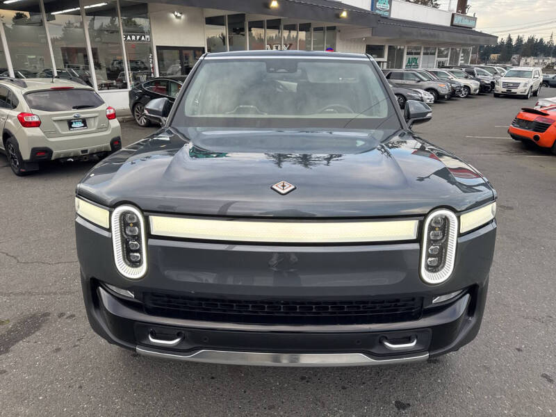 2023 Rivian R1S Adventure