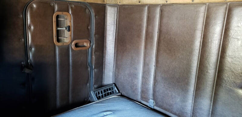 1988 Freightliner FLC112