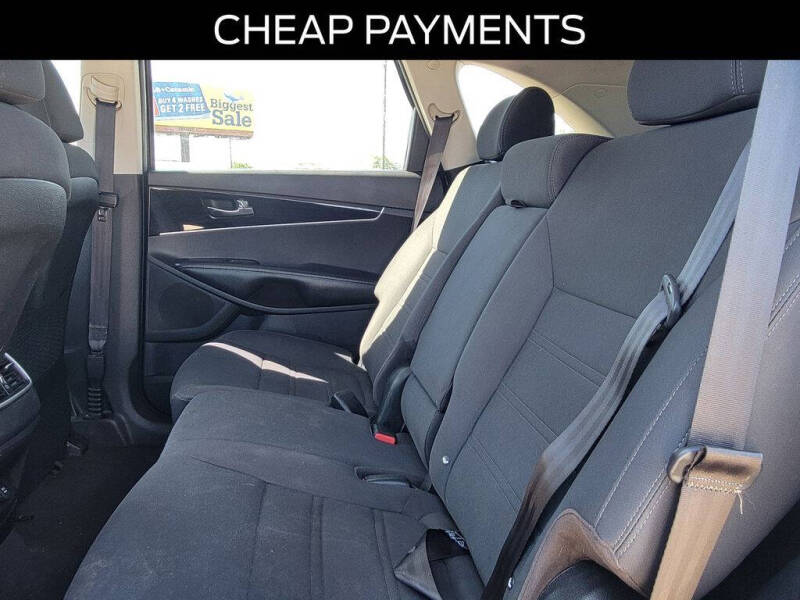 2019 Kia Sorento LX