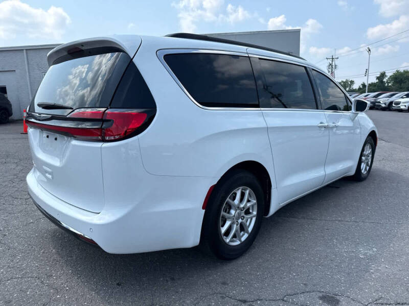 2022 Chrysler Pacifica Touring L