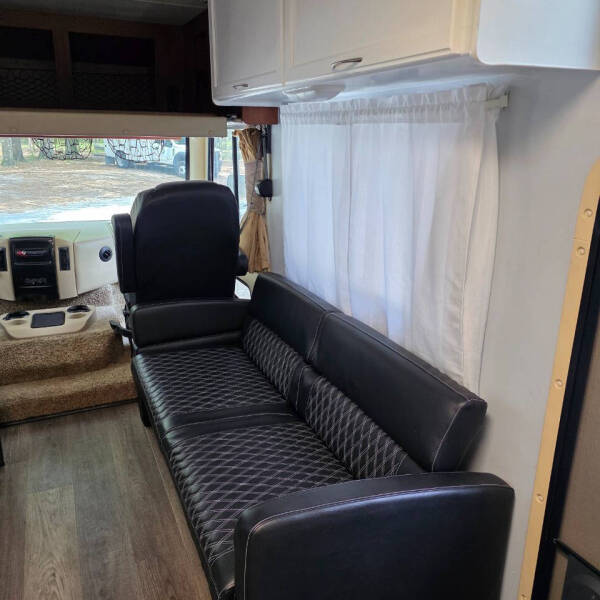 2012 Thor Motor Coach A.C.E 29.1