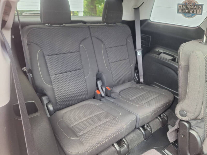 2017 GMC Acadia SLE-2