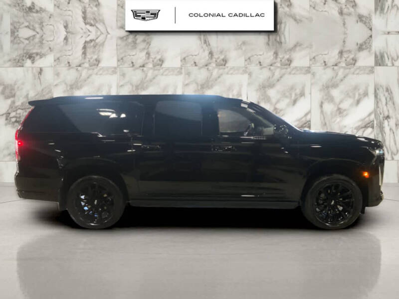 2023 Cadillac Escalade ESV Sport