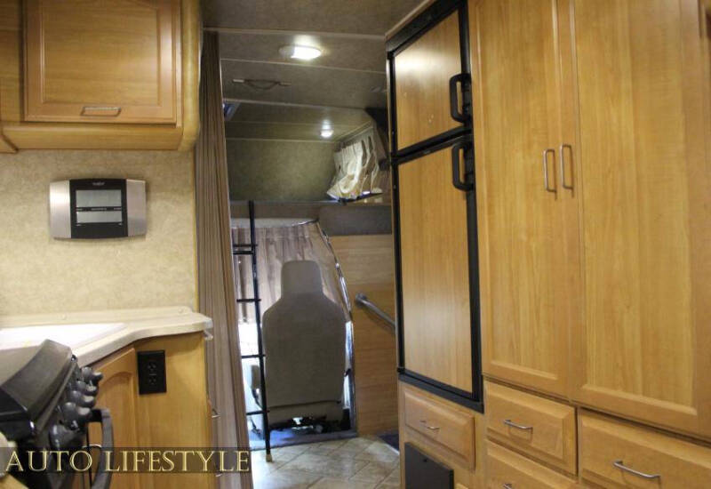 2014 Ford E-Series E-450 SD