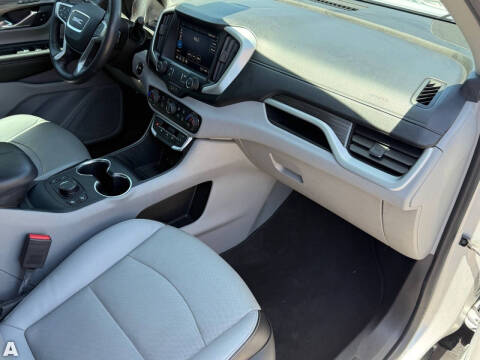 2022 GMC Terrain SLT