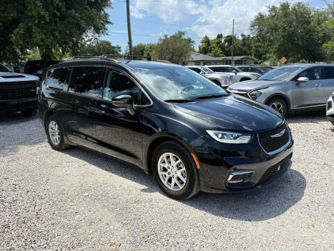 2022 Chrysler Pacifica Touring L