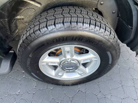 2004 Ford Explorer XLT