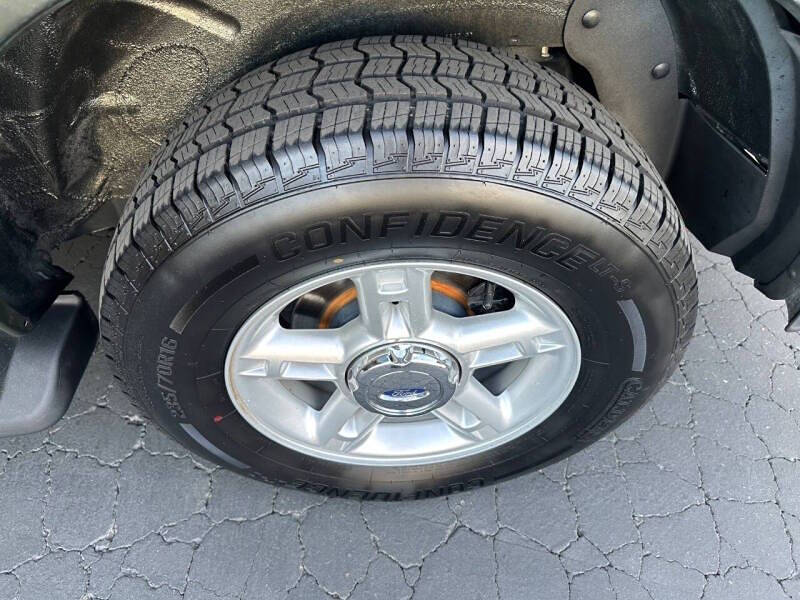 2004 Ford Explorer XLT
