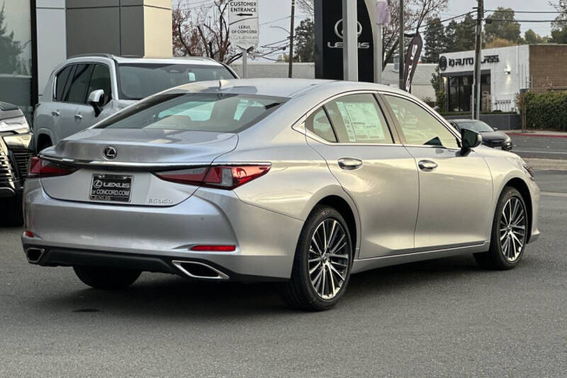 2025 Lexus ES 350