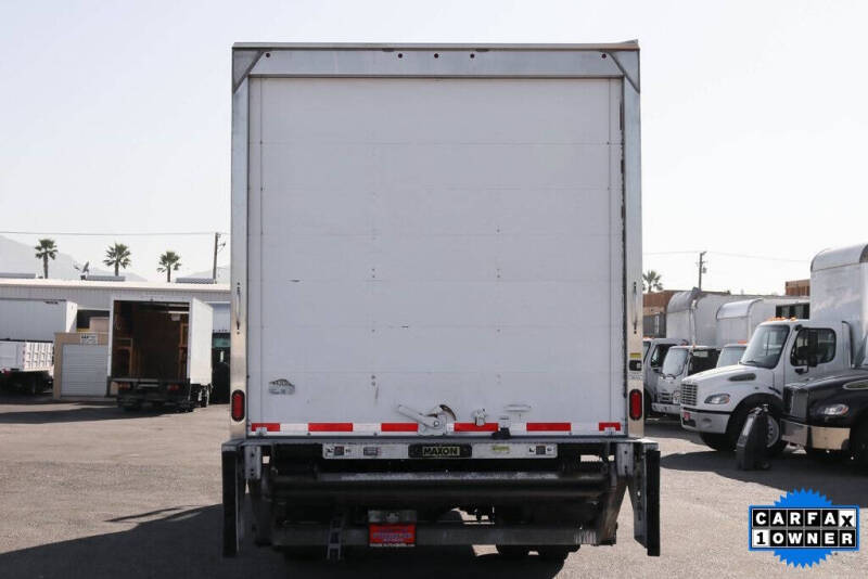 2019 Freightliner M2 106