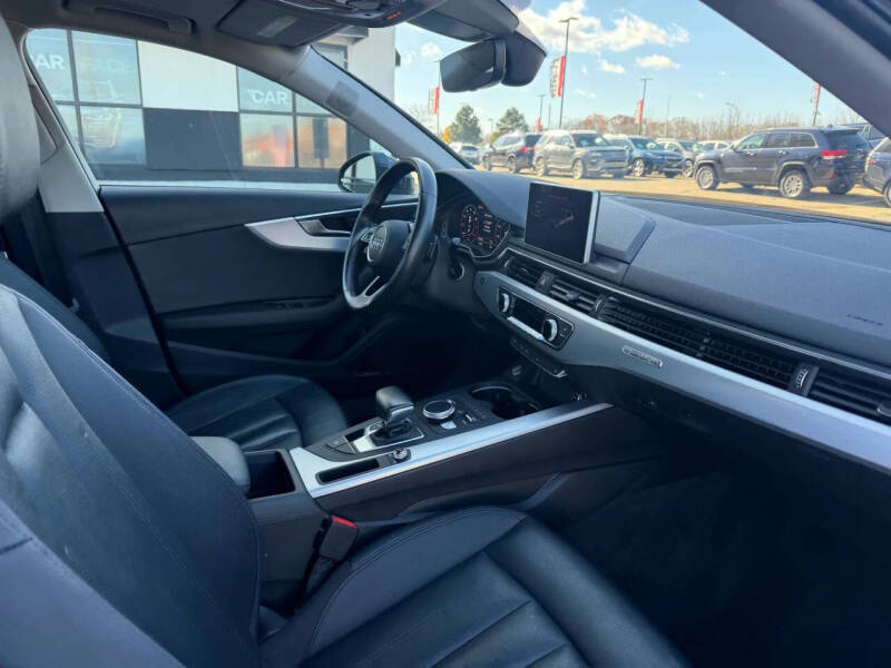 2017 Audi A4 2.0T quattro Premium Plus