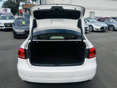 2013 Volkswagen Passat SE PZEV