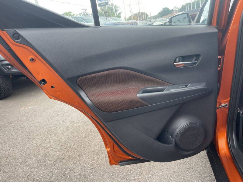 2024 Nissan Kicks SR