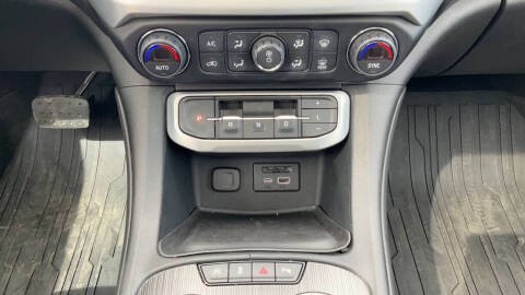 2021 GMC Acadia SLT