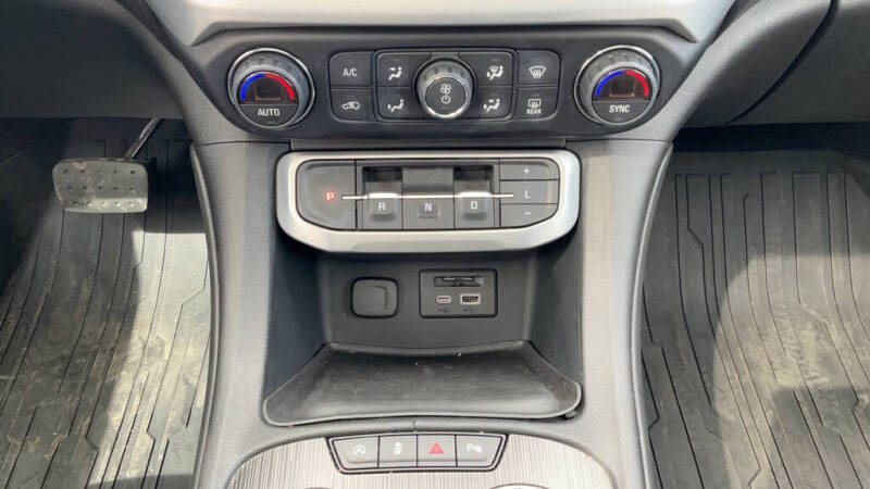 2021 GMC Acadia SLT